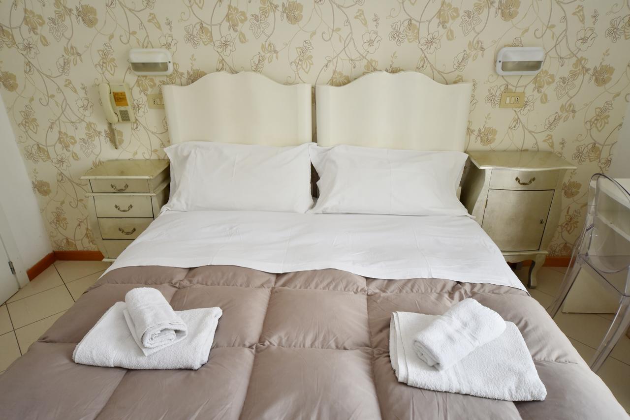 Hotel Marika Rimini Luaran gambar