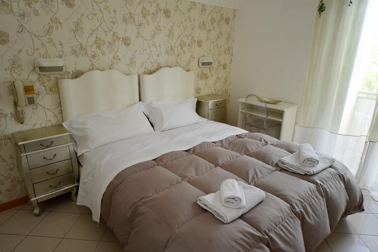 Hotel Marika Rimini Luaran gambar