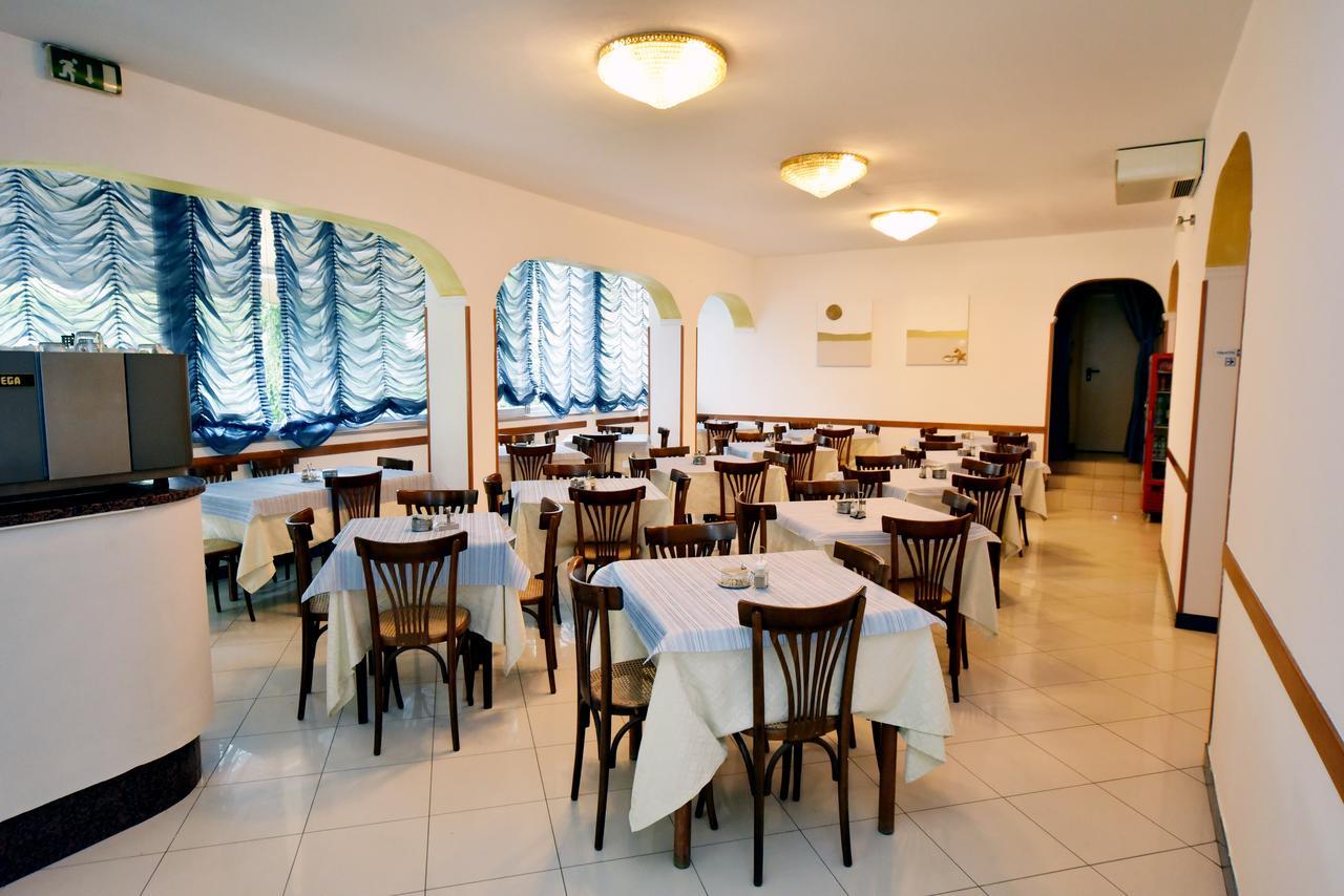 Hotel Marika Rimini Luaran gambar
